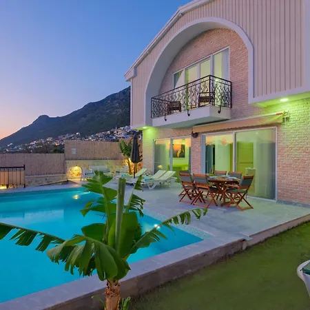 Villa Toucano Peaceful Villa With Nature View, Pool And Jacuzzi